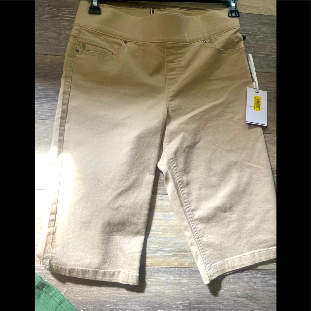 Tommy Hilfiger stretch Bermuda shorts womens size 4-NWT